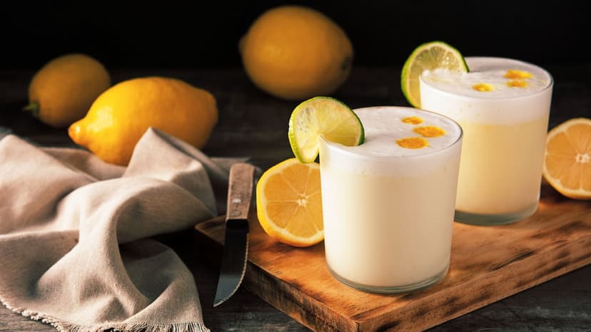 pisco sour cocktails on a luxury bar
