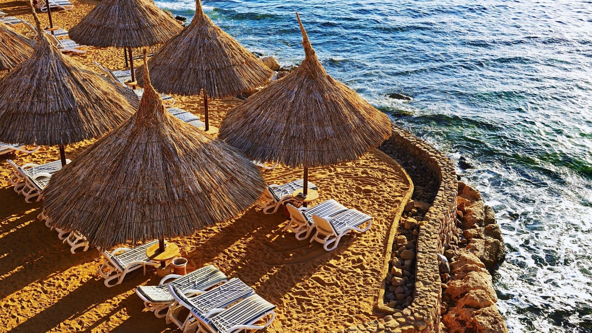 luxury hotel accommodations in the south pacific ocean